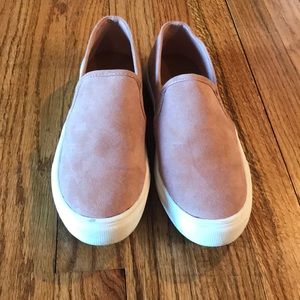 Universal Thread light pink slide tennis shoes